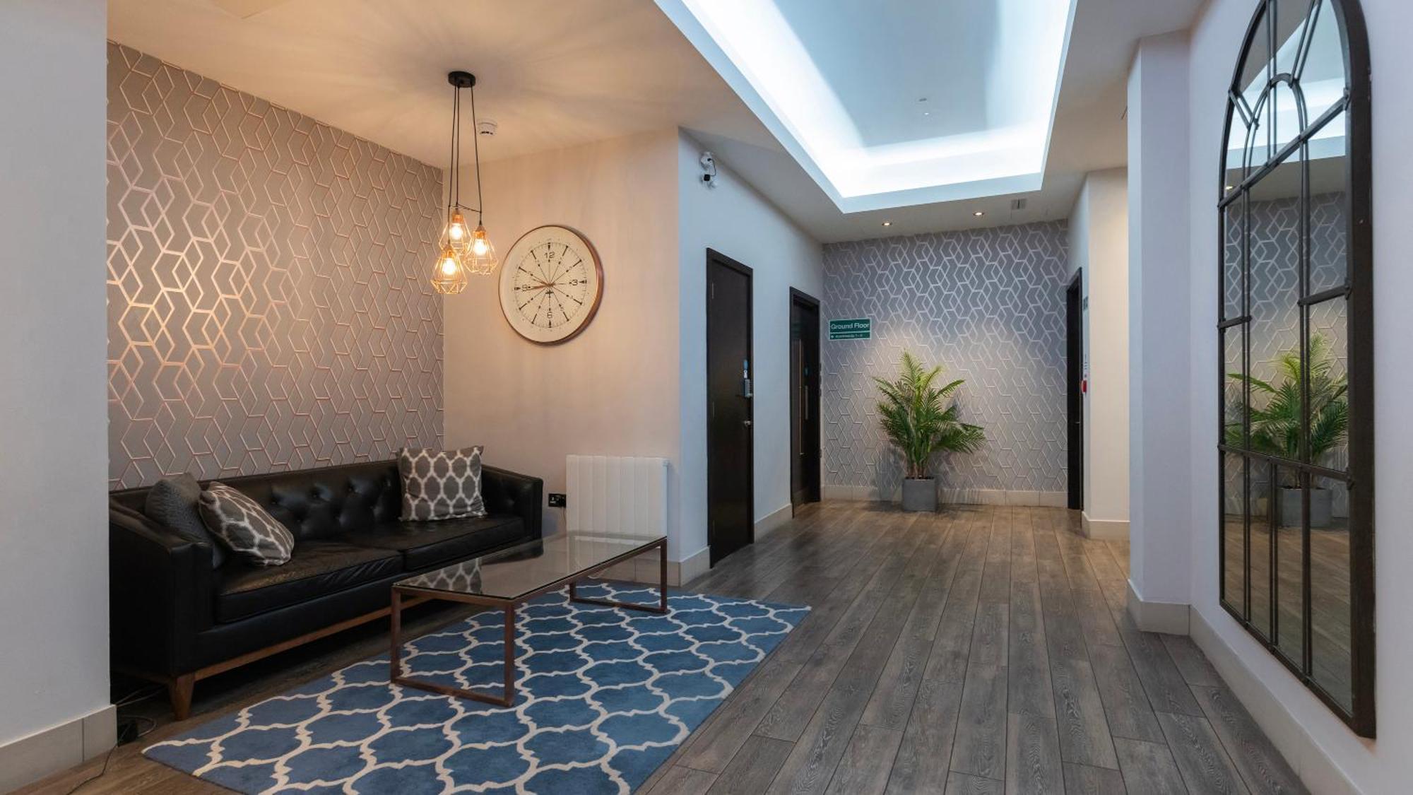 Cannon Street Serviced Apartments By Lovelystay 런던 외부 사진