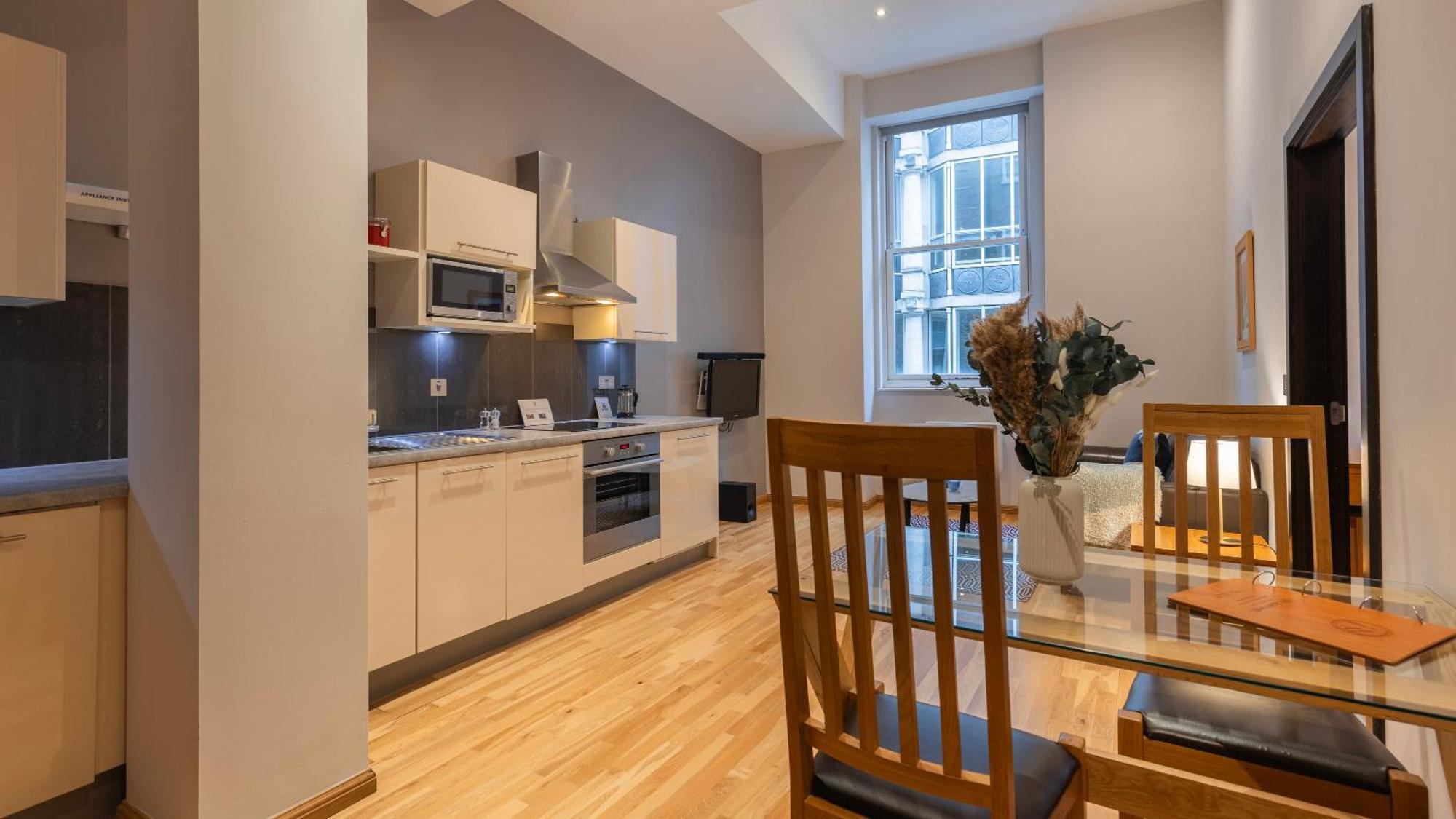 Cannon Street Serviced Apartments By Lovelystay 런던 외부 사진