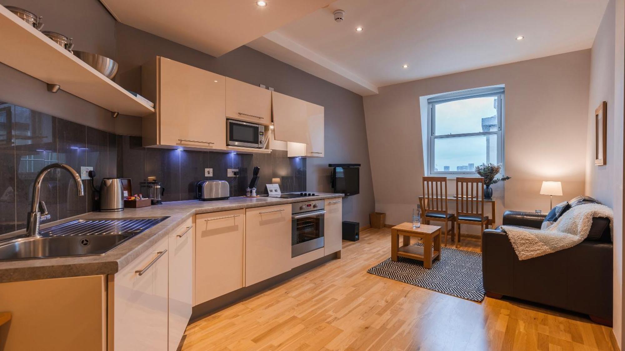Cannon Street Serviced Apartments By Lovelystay 런던 외부 사진